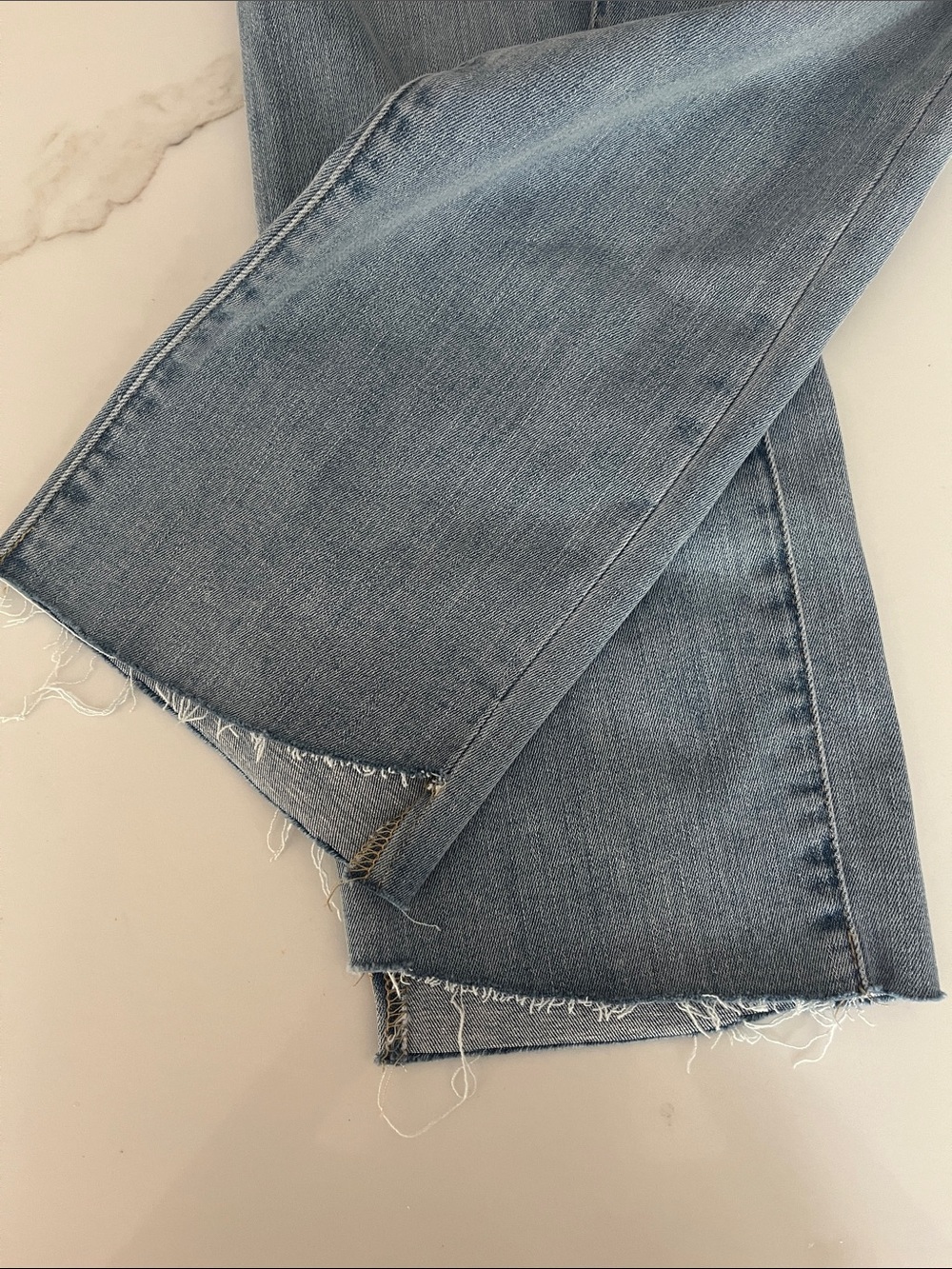 Frame Denim Le High Straight Crop Raw Cascade Hem Jeans in Light Wash 28 - Picture 5 of 14